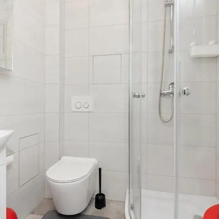 Hotell Family With 3 Bedrooms & Ac Near Metro Stoklosy By Renters