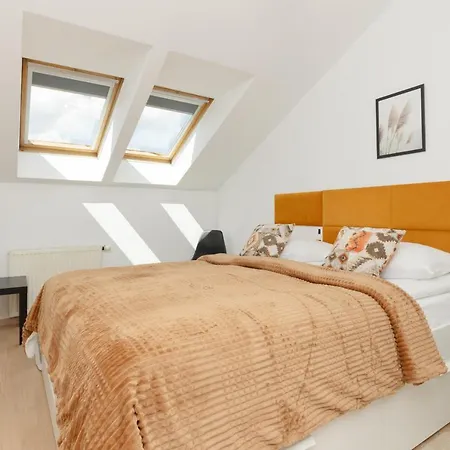 Hotell Family With 3 Bedrooms & Ac Near Metro Stoklosy By Renters