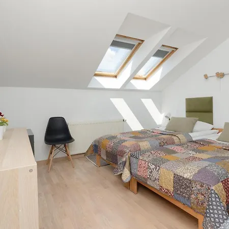 Otel Family With 3 Bedrooms & Ac Near Metro Stoklosy By Renters *