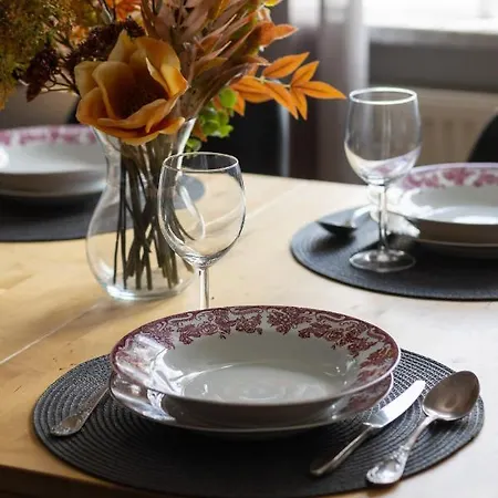 Family With 3 Bedrooms & Ac Near Metro Stoklosy By Renters Hotell Warszawa