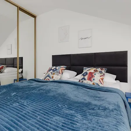 Family With 3 Bedrooms & Ac Near Metro Stoklosy By Renters Varsóvia