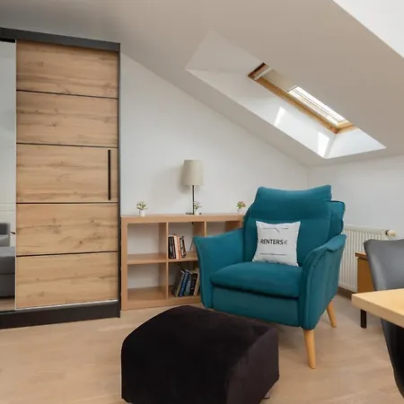 Family With 3 Bedrooms & Ac Near Metro Stoklosy By Renters Varsóvia